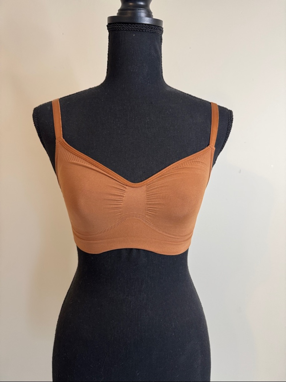 Skims Seamless Scoop Neck Wireless Bralette in Rust - S